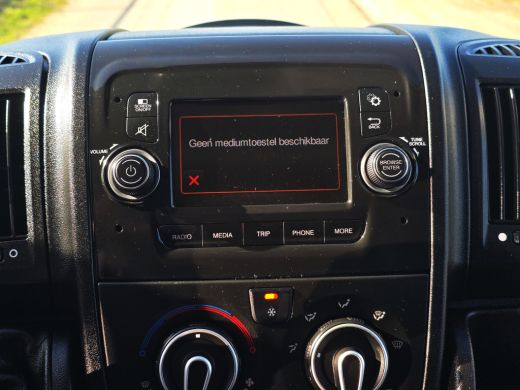 Peugeot Boxer 435 2.2 BlueHDi L4H3 - 165 Pk - Euro 6 - ParkeerCamera - Airco - Cruise Control ActivLease financial lease