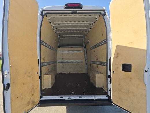 Peugeot Boxer 435 2.2 BlueHDi L4H3 - 165 Pk - Euro 6 - ParkeerCamera - Airco - Cruise Control ActivLease financial lease