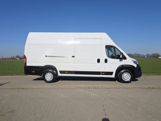 Peugeot Boxer 435 2.2 BlueHDi L4H3 - 165 Pk - Euro 6 - ParkeerCamera - Airco - Cruise Control ActivLease financial lease