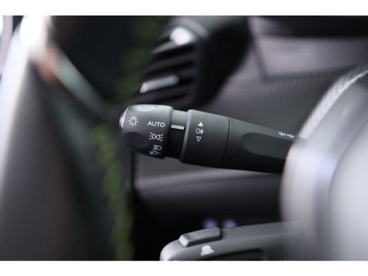 Peugeot e-208 EV GT 350 50 kWh | SOH 91% | Panoramdak | 1e Eigenaar! | Navigatie | Camera | Adaptive Cruise | S... ActivLease financial lease