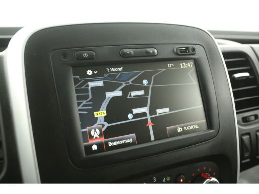 Renault Trafic 2.0 dCi L1H1 | Airco | Cruise | Camera | Carplay | 3 Zits | Navi | Trekhaak ActivLease financial lease