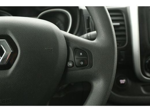 Renault Trafic 2.0 dCi L1H1 | Airco | Cruise | Camera | Carplay | 3 Zits | Navi | Trekhaak ActivLease financial lease