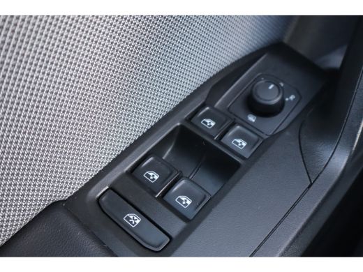 Seat Leon Sportstourer 1.0 eTSI Style Business Intense 110PK Automaat | Achteruitrijcamera | Cruise control... ActivLease financial lease