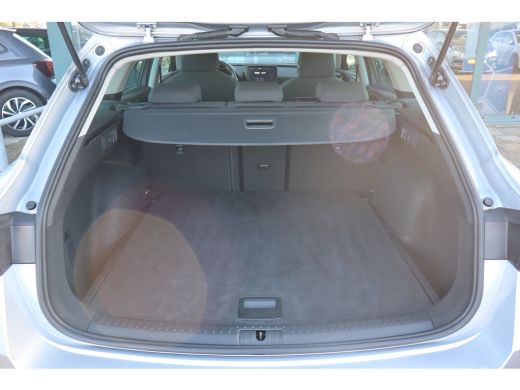 Seat Leon Sportstourer 1.0 eTSI Style Business Intense 110PK Automaat | Achteruitrijcamera | Cruise control... ActivLease financial lease