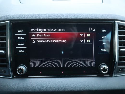 Skoda Karoq 1.0 TSI Business Edition Plus Navi / Camera / Carplay / LED ActivLease financial lease