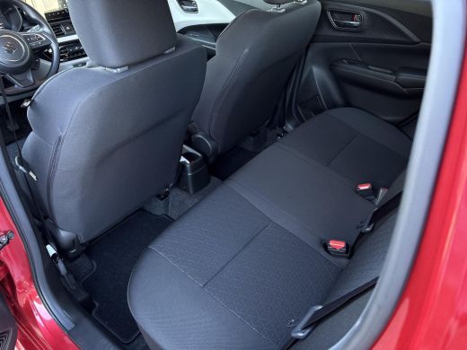 Suzuki Swift 1.2 Comfort Smart Hybrid | Nieuwe auto | Direct uit voorraad leverbaar | ActivLease financial lease