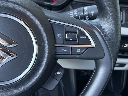 Suzuki Swift 1.2 Comfort Smart Hybrid | Nieuwe auto | Direct uit voorraad leverbaar | ActivLease financial lease
