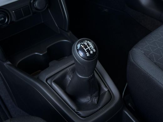Suzuki Swift 1.2 Comfort Smart Hybrid | Nieuwe auto | Direct uit voorraad leverbaar | ActivLease financial lease