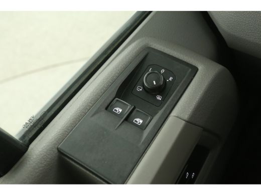 Volkswagen Crafter 2.0 TDI L3H2 | 140PK | Airco | Parkeersens. | 2xSchuifdeur | Stoelverw. ActivLease financial lease