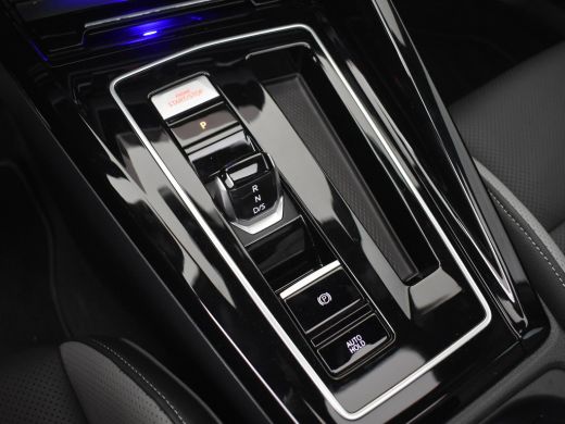 Volkswagen Golf 1.5 eHybrid GTE l Vienna Leder int. incl Climate stoelen l Panoramadak l Adaptief onderstel l Hea... ActivLease financial lease