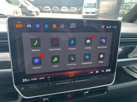 Volkswagen ID. Buzz Pure Limited Edition 59 kWh | Trekhaak | Adaptive Cruise | Open & Close Pakket | 4 Seizoenen Banden ActivLease financial lease