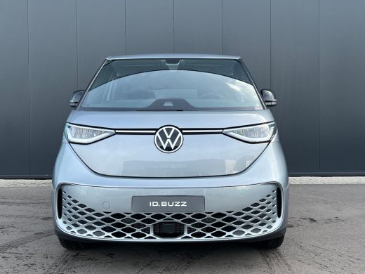 Volkswagen ID. Buzz Pure Limited Edition 59 kWh | Trekhaak | Adaptive Cruise | Open & Close Pakket | 4 Seizoenen Banden ActivLease financial lease