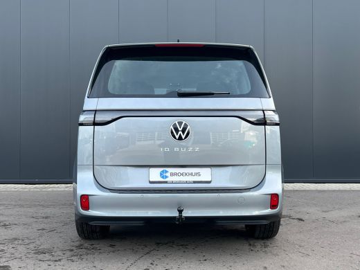 Volkswagen ID. Buzz Pure Limited Edition 59 kWh | Trekhaak | Adaptive Cruise | Open & Close Pakket | 4 Seizoenen Banden ActivLease financial lease