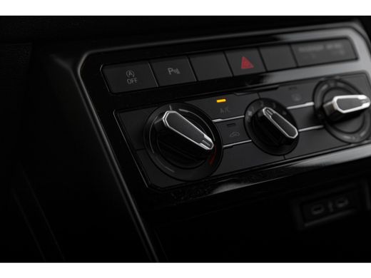 Volkswagen T-Cross 1.0 96PK TSI Life | Adaptive Cruise | Parkeersensoren | Airco | Apple Carplay / Android Auto ActivLease financial lease