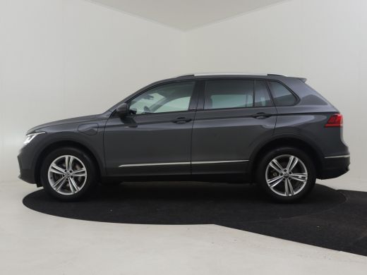 Volkswagen Tiguan 1.4 TSI eHybrid Business Plus l Elektr. Trekhaak l Matrix LED l Elektr. Kofferbak l Stoel en stuu... ActivLease financial lease