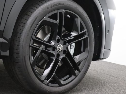 Volkswagen Tiguan 1.5 eHybrid R-Line Edition 272PK DSG Pano-Schuifdak, Black Style, Trekhaak, 20" LM Velgen, Leder,... ActivLease financial lease