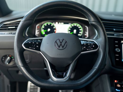 Volkswagen Tiguan 1.5 TSI R-Line Business+ | Keyless | Camera | Elk-A-klep | IQ light | Prijs Rijklaar!! ActivLease financial lease