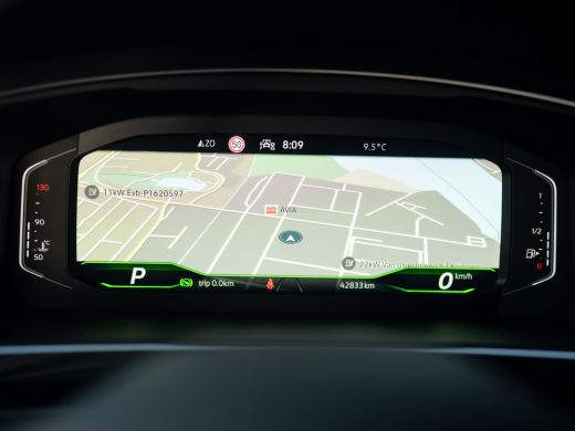 Volkswagen Tiguan 1.5 TSI R-Line Business+ | Keyless | Camera | Elk-A-klep | IQ light | Prijs Rijklaar!! ActivLease financial lease