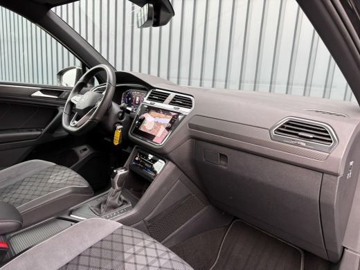 Volkswagen Tiguan 1.5 TSI R-Line Business+ | Trekhaak wegkl. | Elk. A-klep | Side Assist | 20'' | IQ Light | Prijs ... ActivLease financial lease
