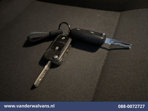 Volkswagen Transporter 2.0 TDI 150pk L1H1 Euro6 Airco | Navigatie | Apple Carplay | Sidebars Android Auto, 2500kg trekve... ActivLease financial lease