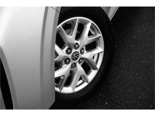 Volkswagen Transporter 2.0 TDI L1H1 28 Bulli | Automaat 170 pk | Led | Adaptive Cruise | App-Connect ActivLease financial lease