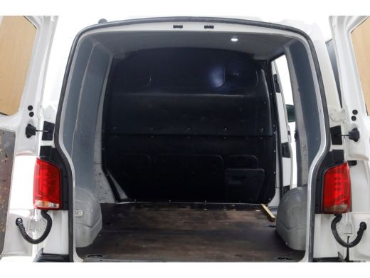 Volkswagen Transporter T6.1 2.0 TDI 150pk DSG-Automaat L1H1 Airco/Camera/CarPlay 08-2022 ActivLease financial lease