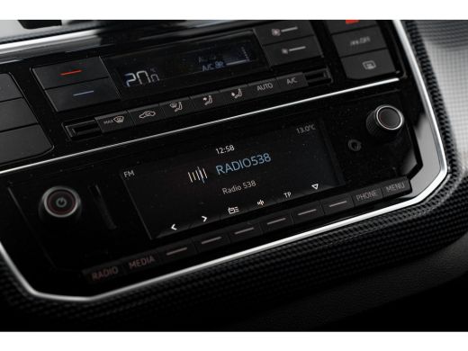 Volkswagen up! 1.0 Move Up | Camera | Clima | Cruise Controle | ActivLease financial lease