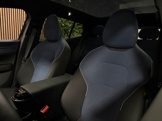 Volvo  EX30 Single Motor Extended Range Ultra 69 kWh | 99% SoH | 360&deg; 3D Camera | Stoel en Stuurwielverwarmin... ActivLease financial lease