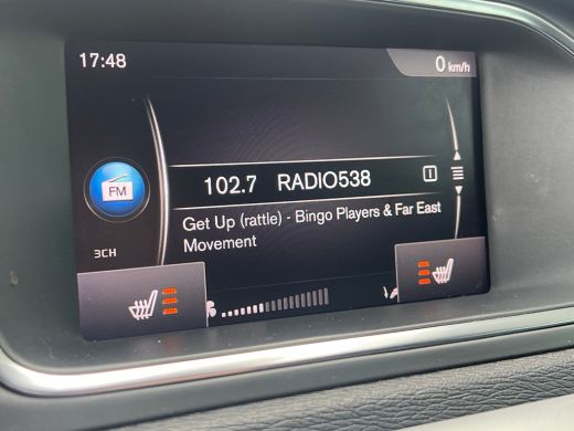 Volvo  V40 T3 Polar+ Sport | Panoramadak | Harman Kardon | Camera | Parkeersensoren voor en achter | Stoelve... ActivLease financial lease