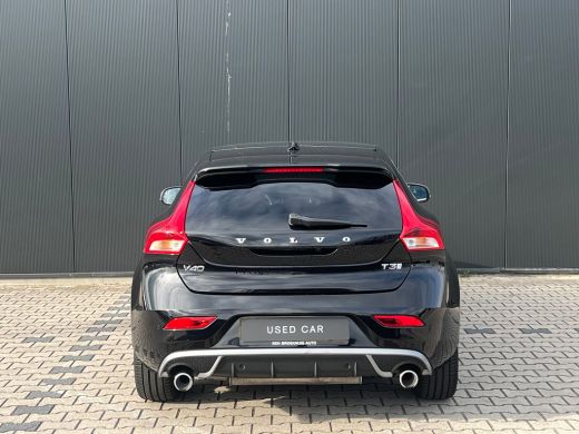 Volvo  V40 T3 Polar+ Sport | Panoramadak | Harman Kardon | Camera | Parkeersensoren voor en achter | Stoelve... ActivLease financial lease