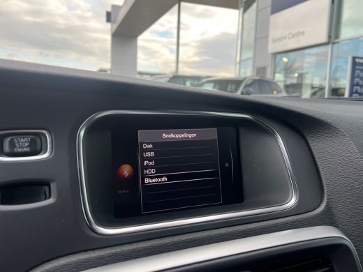 Volvo  V40 T3 Polar+ Sport | Panoramadak | Harman Kardon | Camera | Parkeersensoren voor en achter | Stoelve... ActivLease financial lease