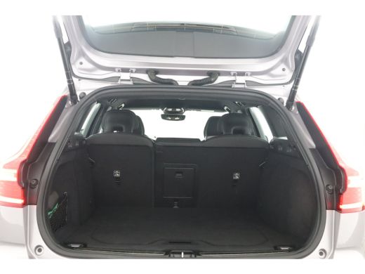 Volvo  V60 T6 AWD Plus Dark | Trekhaak | 360 camera | Stoel + Stuurverwarming |  Harman Kardon | ActivLease financial lease