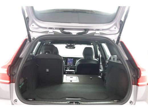 Volvo  V60 T6 AWD Plus Dark | Trekhaak | 360 camera | Stoel + Stuurverwarming |  Harman Kardon | ActivLease financial lease