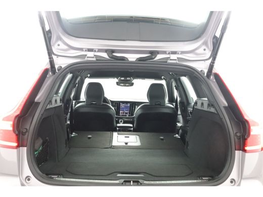 Volvo  V60 T6 AWD Plus Dark | Trekhaak | 360 camera | Stoel + Stuurverwarming |  Harman Kardon | ActivLease financial lease