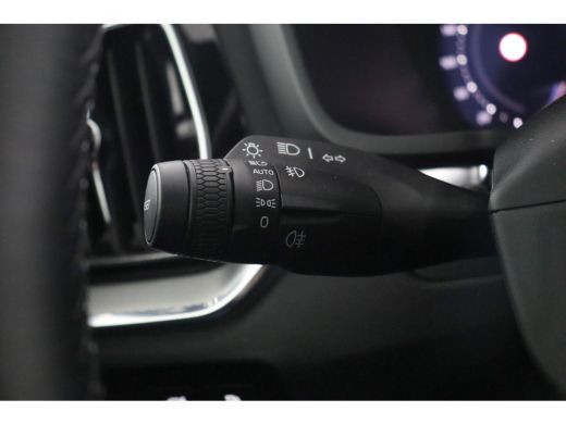 Volvo  V60 T6 AWD Plus Dark | Trekhaak | 360 camera | Stoel + Stuurverwarming |  Harman Kardon | ActivLease financial lease