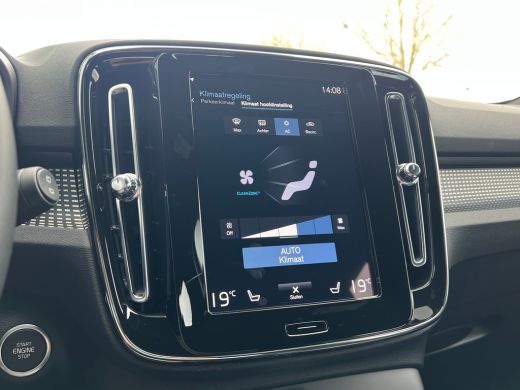 Volvo  XC40 T4 Recharge R-Design | Camera | Parkeersensoren voor en achter | Stoel en stuurwielverwarming | B... ActivLease financial lease