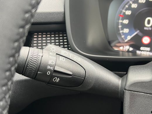 Volvo  XC40 T4 Recharge R-Design | Camera | Parkeersensoren voor en achter | Stoel en stuurwielverwarming | B... ActivLease financial lease