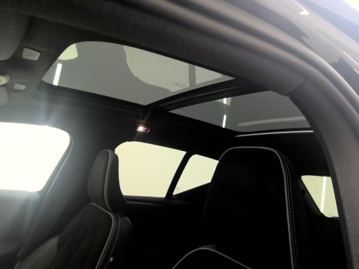 Volvo  XC40 T5 Recharge R-Design | Panoramadak | Camera | Stoel en stuurwielverwarming | Adaptieve cruise con... ActivLease financial lease