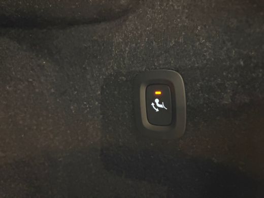 Volvo  XC40 B4 Plus Dark | Trekhaak | All Season banden | Harman Kardon | Bestuurdersstoel elektrisch geheuge... ActivLease financial lease