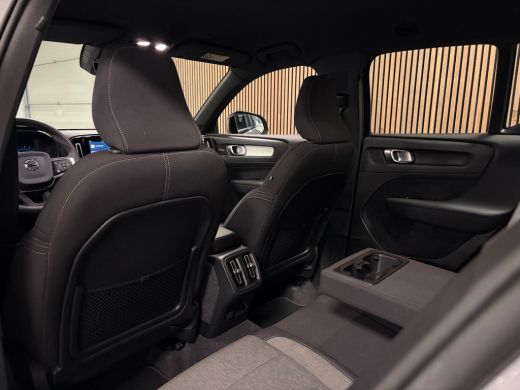 Volvo  XC40 B4 Plus Dark | Trekhaak | All Season banden | Harman Kardon | Bestuurdersstoel elektrisch geheuge... ActivLease financial lease