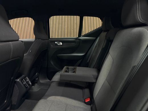 Volvo  XC40 B4 Plus Dark | Trekhaak | All Season banden | Harman Kardon | Bestuurdersstoel elektrisch geheuge... ActivLease financial lease