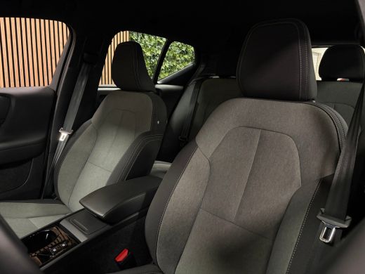 Volvo  XC40 B4 Plus Dark | Trekhaak | All Season banden | Harman Kardon | Bestuurdersstoel elektrisch geheuge... ActivLease financial lease