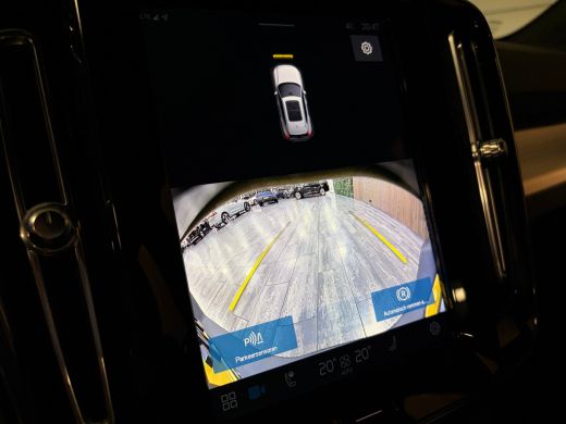 Volvo  XC40 B4 Plus Dark | Trekhaak | All Season banden | Harman Kardon | Bestuurdersstoel elektrisch geheuge... ActivLease financial lease