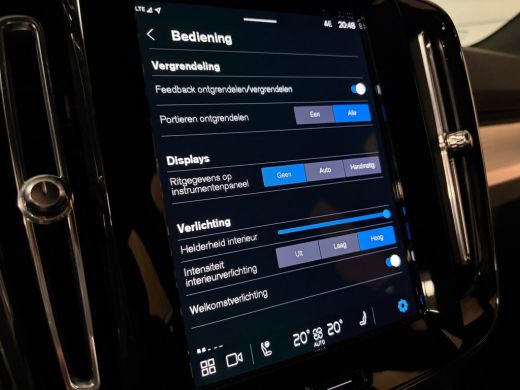 Volvo  XC40 B4 Plus Dark | Trekhaak | All Season banden | Harman Kardon | Bestuurdersstoel elektrisch geheuge... ActivLease financial lease