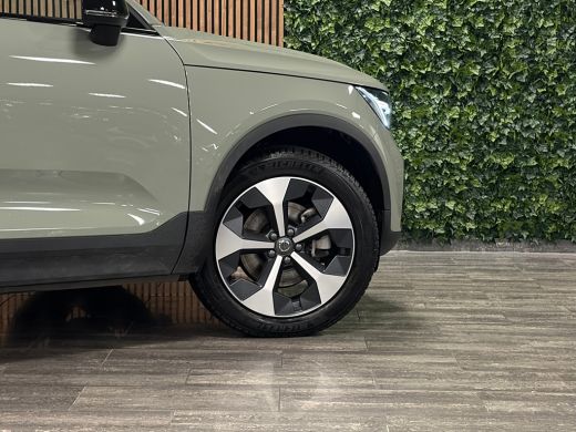 Volvo  XC40 B4 Plus Dark | Trekhaak | All Season banden | Harman Kardon | Bestuurdersstoel elektrisch geheuge... ActivLease financial lease