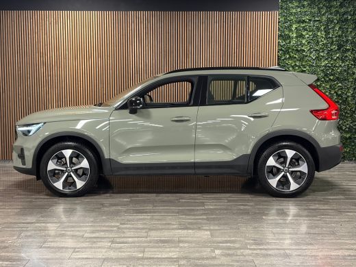 Volvo  XC40 B4 Plus Dark | Trekhaak | All Season banden | Harman Kardon | Bestuurdersstoel elektrisch geheuge... ActivLease financial lease
