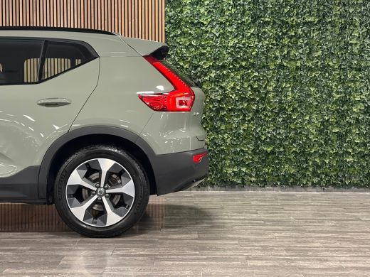 Volvo  XC40 B4 Plus Dark | Trekhaak | All Season banden | Harman Kardon | Bestuurdersstoel elektrisch geheuge... ActivLease financial lease
