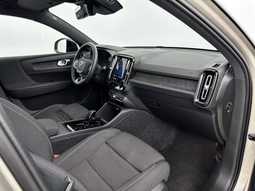 Volvo  XC40 Single Motor Extended Range Plus 82 kWh | 19" Allseason | Trekhaak | Adaptieve Cruise | BLIS | St... ActivLease financial lease