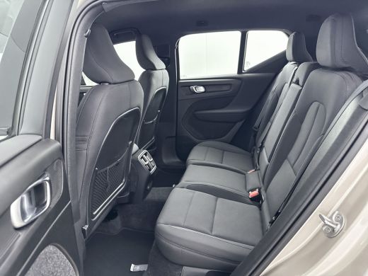 Volvo  XC40 Single Motor Extended Range Plus 82 kWh | 19" Allseason | Trekhaak | Adaptieve Cruise | BLIS | St... ActivLease financial lease