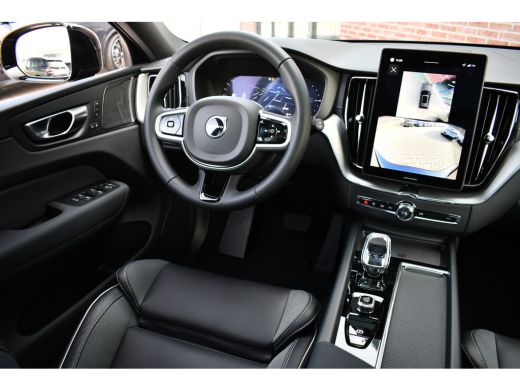 Volvo  XC60 2.0 T6 Plug-in AWD Ultra Black Edition Pano ACC HUD 360 H/K 21inch Stuurverw ActivLease financial lease